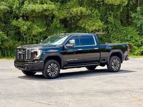 Used 2026 GMC Sierra 2500 Denali Ultimate AWD/4WD image 2