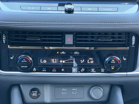 New 2026 Nissan Rogue Platinum w/ Platinum Premium Package AWD/4WD image 5