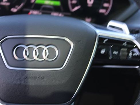 Used 2022 Audi e-tron GT Prestige w/ Prestige Package AWD/4WD image 19