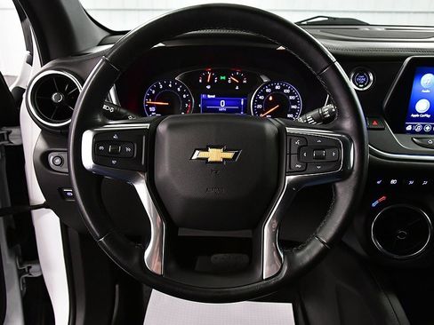 Used 2020 Chevrolet Blazer LT image 17