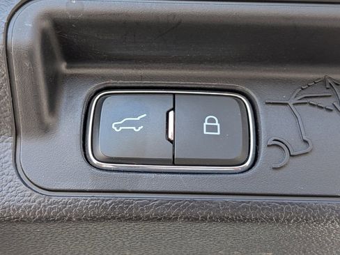 Used 2025 Ford Explorer ST-Line AWD/4WD image 13