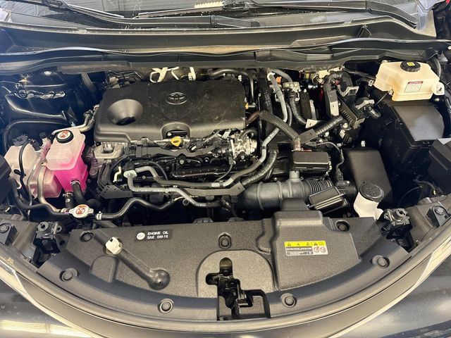 Used 2023 Toyota Sienna XLE w/ XLE Plus Package FWD image 33