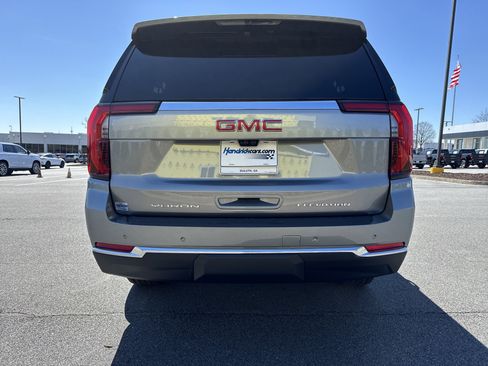 New 2026 GMC Yukon XL Elevation w/ Elevation Premium Package AWD/4WD image 9