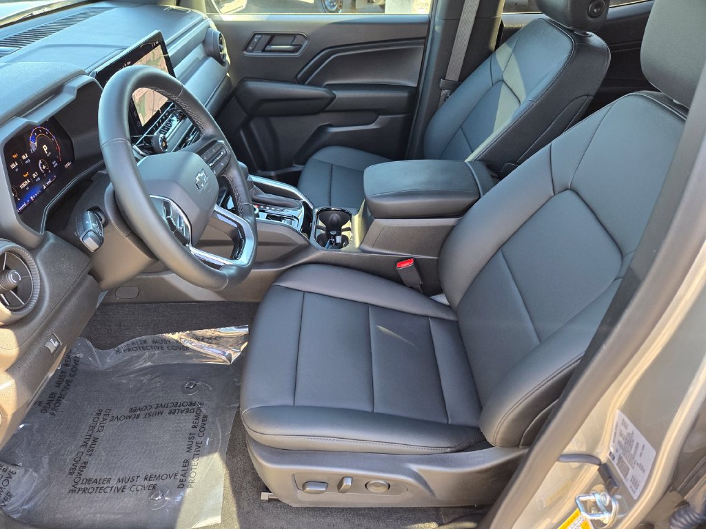 Used 2025 Chevrolet Colorado Trail Boss AWD/4WD image 14
