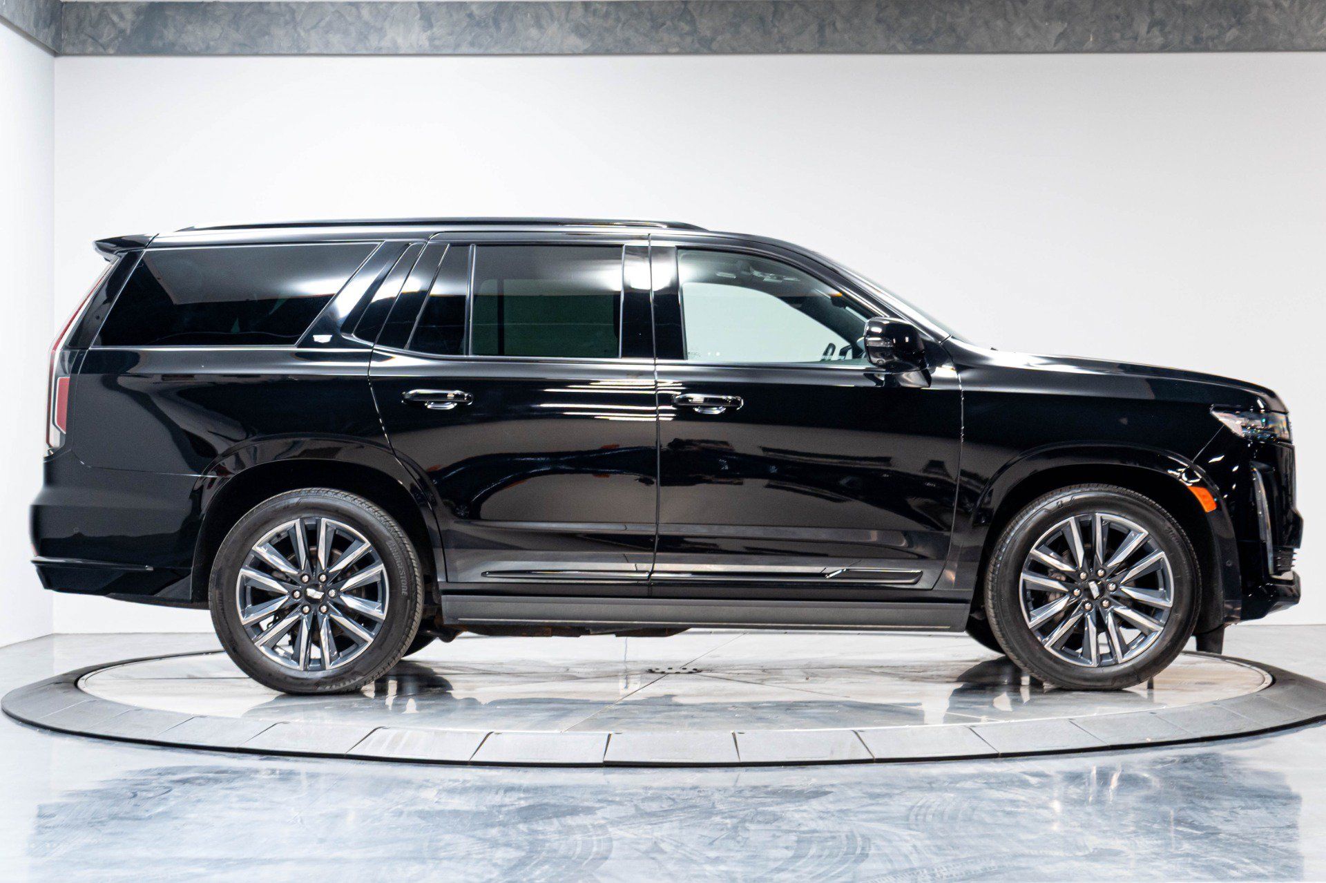 Used 2024 Cadillac Escalade Sport Platinum AWD/4WD image 18