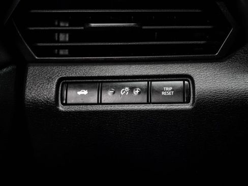 Used 2024 Nissan Altima 2.5 SR FWD image 30