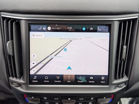 Used 2023 Maserati Levante Modena image 26