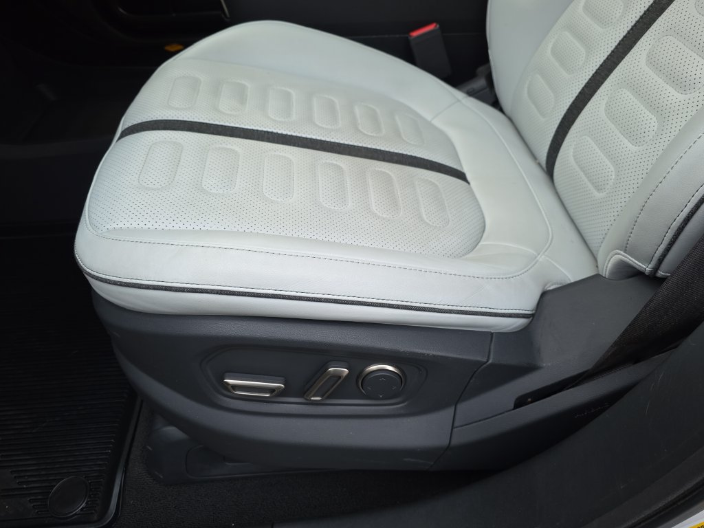 Used 2022 Rivian R1T Adventure AWD/4WD image 30