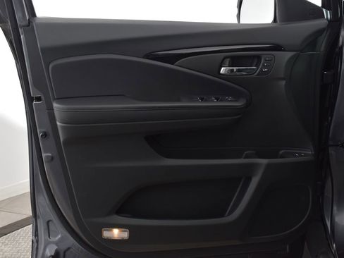 Used 2021 Honda Pilot Elite image 11