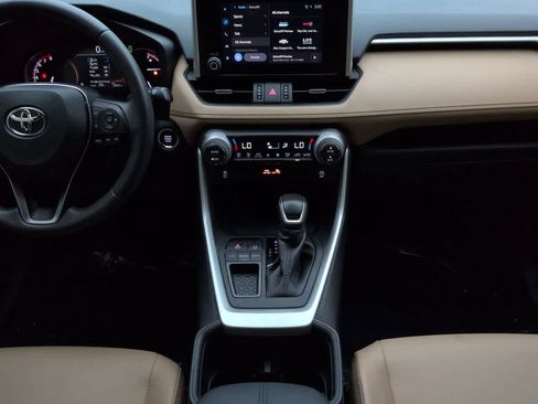 Used 2025 Toyota RAV4 XLE Premium FWD image 18