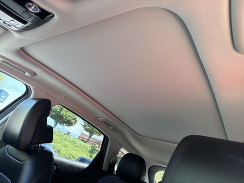 Used 2025 Kia Sportage EX w/ Premium Package FWD image 16