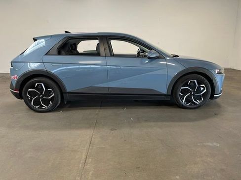Used 2024 Hyundai Ioniq 5 SE RWD image 2