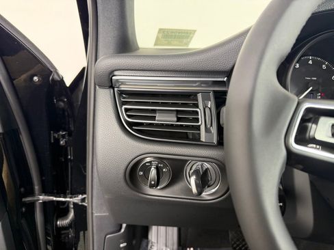 New 2026 Porsche Macan AWD/4WD image 24