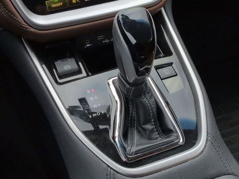 Used 2022 Subaru Outback Touring XT image 35