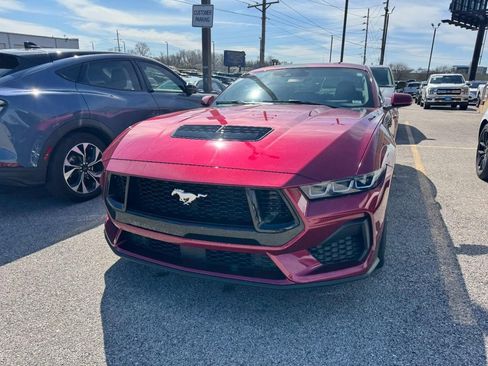 Used 2025 Ford Mustang GT Premium image 2