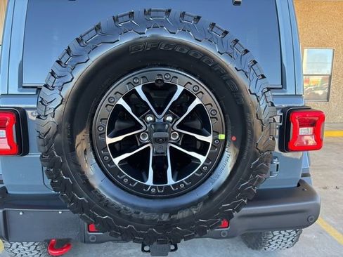 New 2026 Jeep Wrangler Unlimited Rubicon image 15