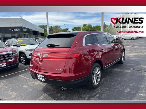 Used 2014 Lincoln MKT FWD image 8