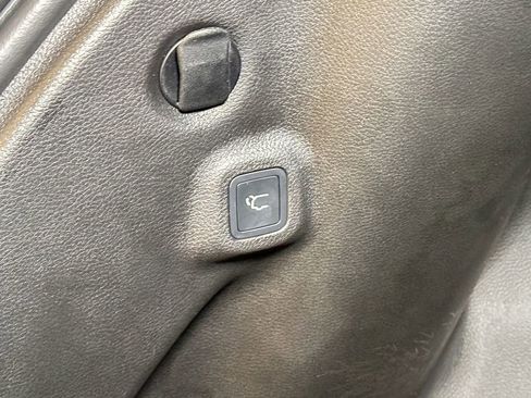 New 2026 Jeep Compass Limited w/ Sun, Sound & Navigation Group image 14