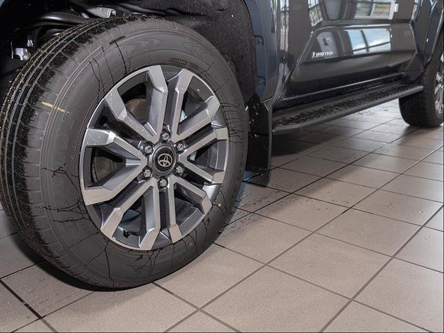 New 2026 Toyota 4Runner Limited w/ Tow Technology Package AWD/4WD image 5