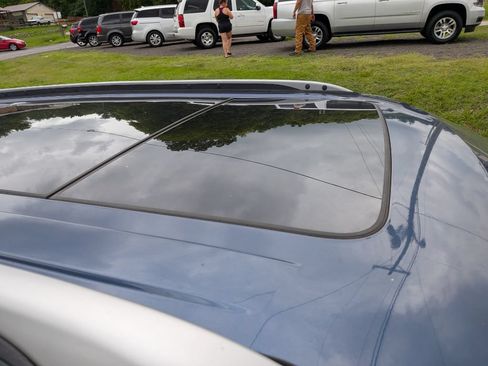 Used 2016 Ford Explorer XLT w/ Equipment Group 202A AWD/4WD image 21