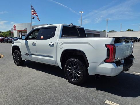 Used 2025 Toyota Tundra Platinum AWD/4WD image 8