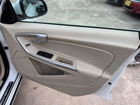 Used 2012 Volvo S60 T5 FWD image 21