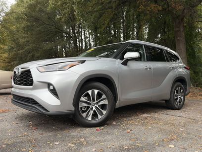 Used 2023 Toyota Highlander XLE