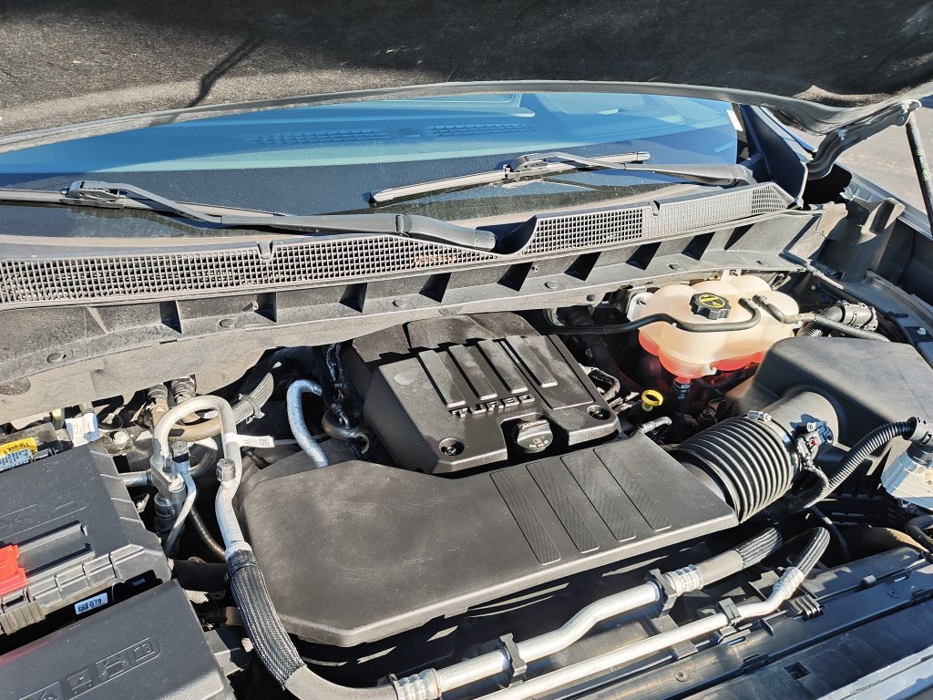 Used 2024 Chevrolet Silverado 1500 LT AWD/4WD image 25