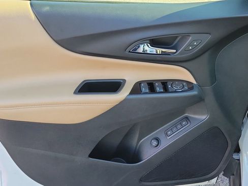 Used 2022 Chevrolet Equinox Premier w/ LPO, Floor Liner Package image 17