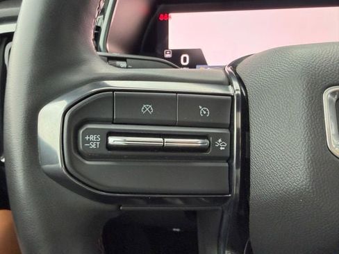 Used 2024 GMC Canyon AT4 w/ AT4 Premium Package AWD/4WD image 15