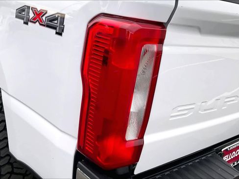 Used 2025 Ford F250 XLT image 30