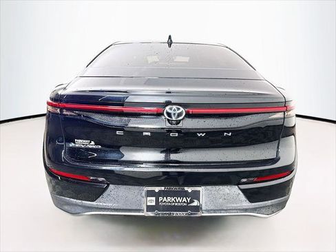 Certified 2024 Toyota Crown AWD/4WD image 6
