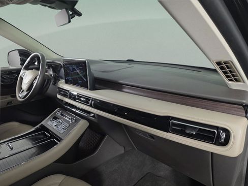 Used 2024 Lincoln Aviator Reserve w/ Elements Package Plus image 42