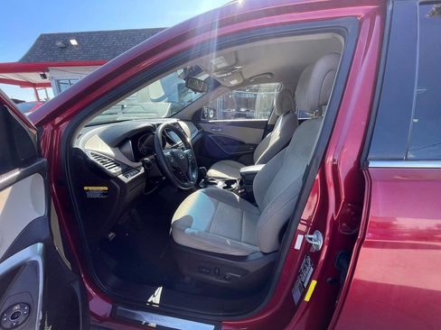 Used 2017 Hyundai Santa Fe Sport FWD image 2