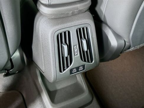 Used 2025 BMW X1 xDrive28i w/ Premium Package image 18