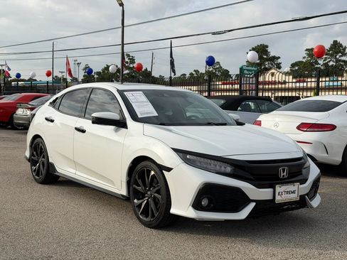 Used 2019 Honda Civic Sport Touring image 5