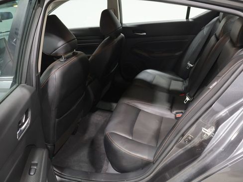Used 2021 Nissan Altima 2.5 SR w/ SR Premium Package AWD/4WD image 18
