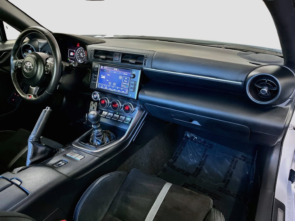 Used 2023 Toyota GR86 Premium w/ ALL Weather Mat Package (TMS) RWD image 27
