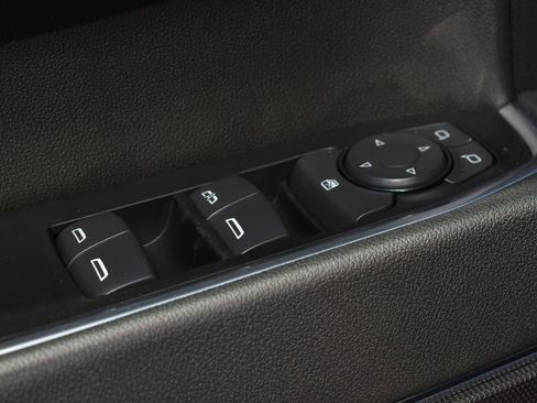 New 2026 GMC Sierra 1500 SLE image 12