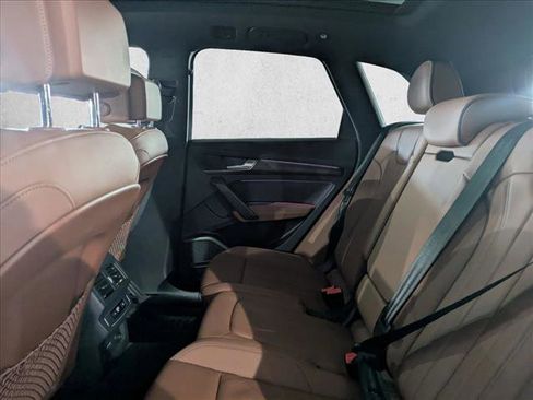 Used 2025 Audi Q5 2.0T Premium Plus image 19