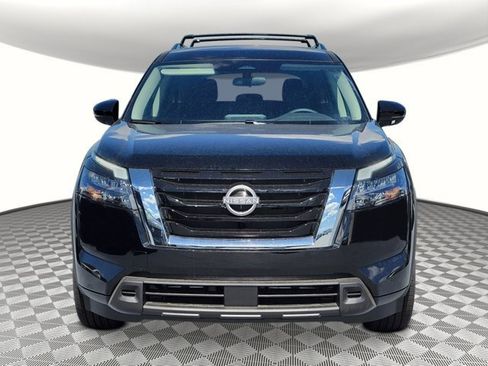New 2025 Nissan Pathfinder SV image 8