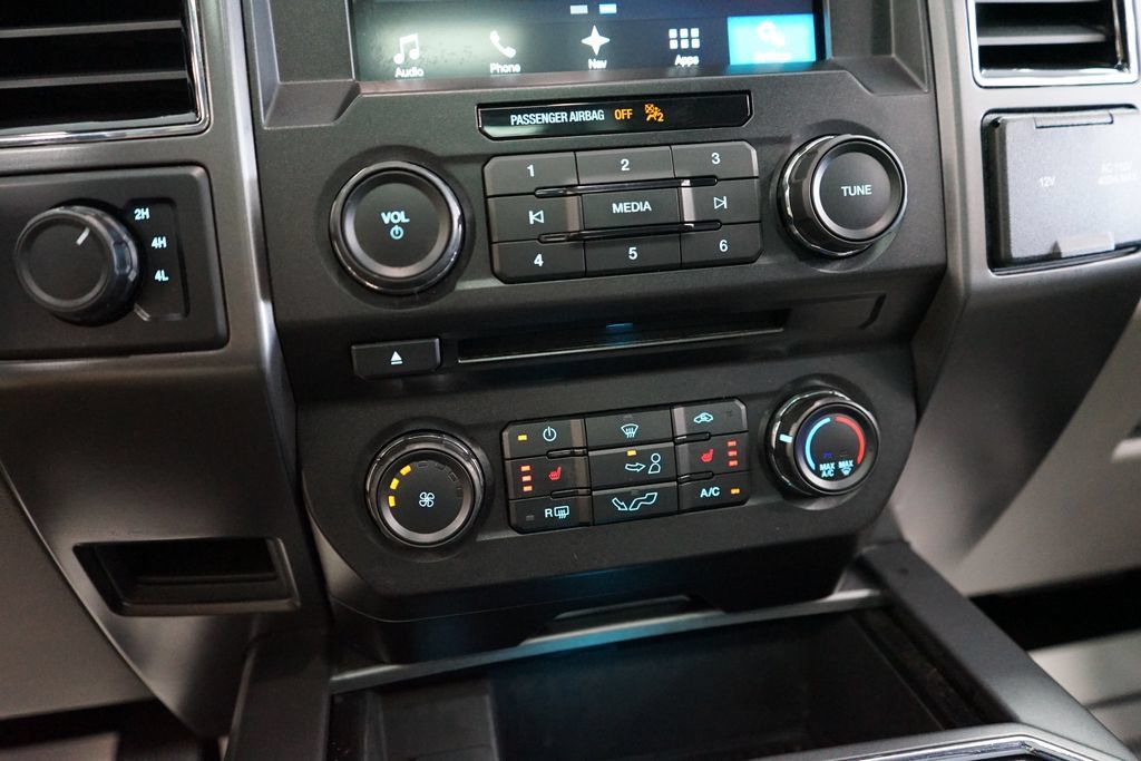Used 2018 Ford F150 XLT w/ Equipment Group 302A Luxury AWD/4WD image 37