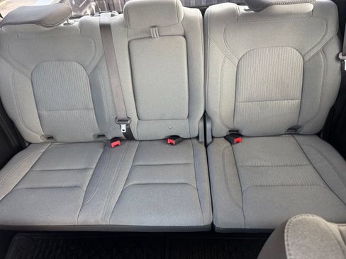 Used 2022 RAM 1500 Big Horn AWD/4WD image 36