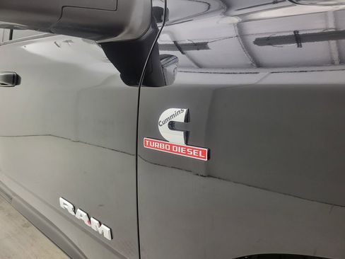 Used 2024 RAM 2500 Laramie w/ Safety Group AWD/4WD image 31