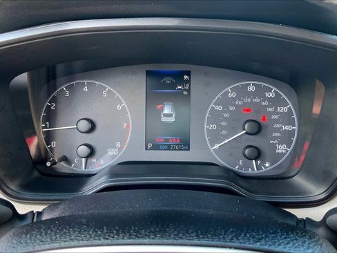 Used 2025 Toyota Corolla Cross LE FWD image 25