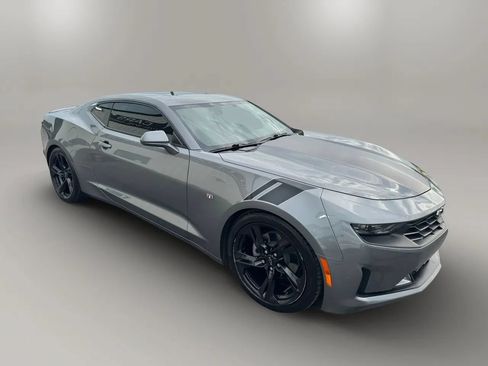 Used 2021 Chevrolet Camaro LT w/ RS Package RWD image 4