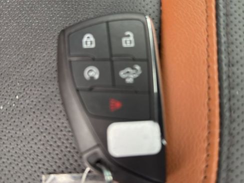 Used 2024 GMC Sierra 1500 AT4 w/ Technology Package image 61