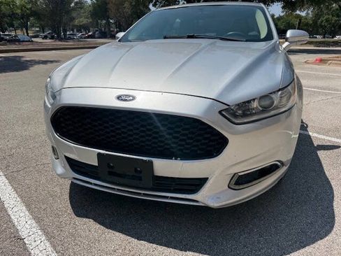 Used 2016 Ford Fusion SE image 5