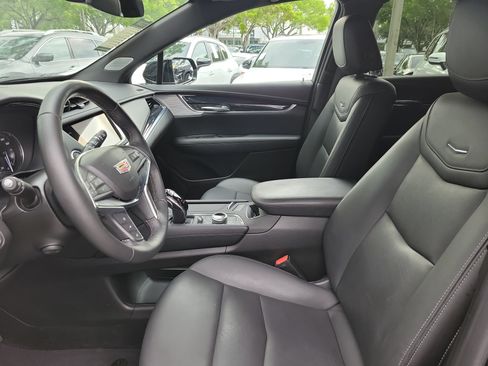 Used 2024 Cadillac XT5 Premium Luxury FWD image 13