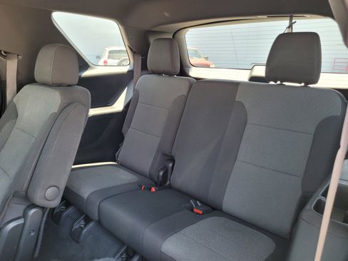 Used 2023 Chevrolet Traverse LT AWD/4WD image 12